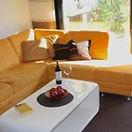 Komfort-ferienhaus Aida Apartment *