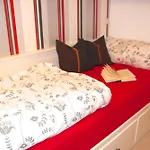 Komfort-ferienhaus Aida Apartment *